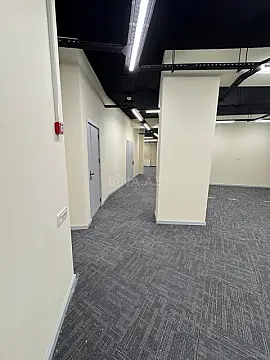 Kirayə verilir 5 otaqlı ofis 200 m²