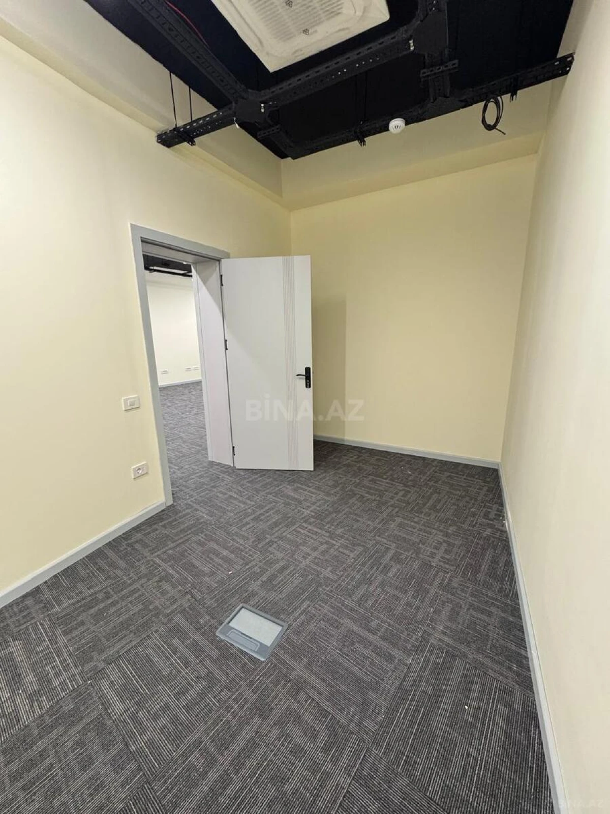 Kirayə verilir 5 otaqlı ofis 200 m²