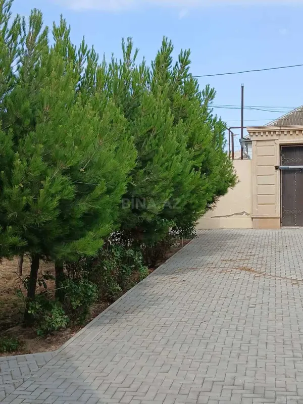 Satılır 9 otaqlı həyət evi 300 m²