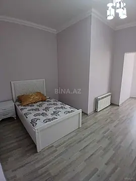 Satılır 9 otaqlı həyət evi 300 m²