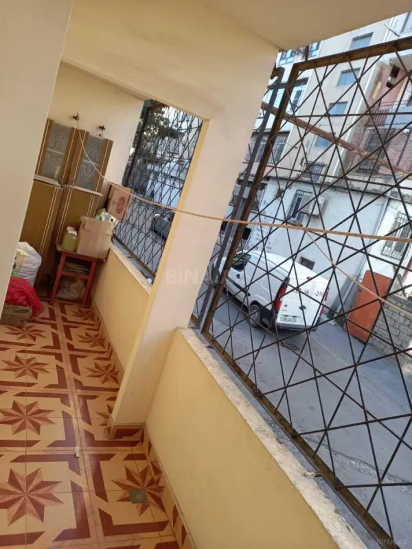 Satılır 4 otaqlı mənzil 110 m²