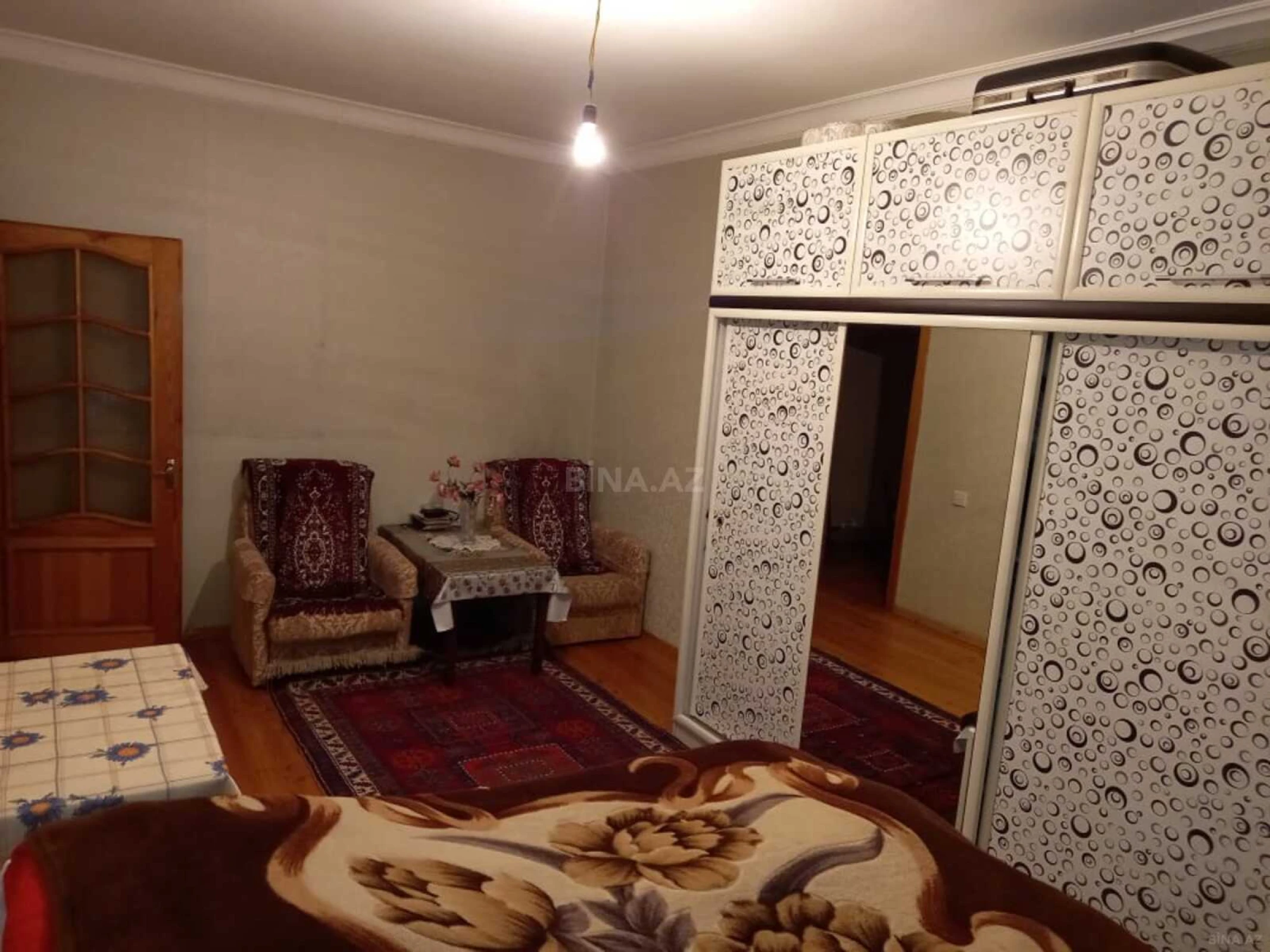 Satılır 4 otaqlı mənzil 110 m²