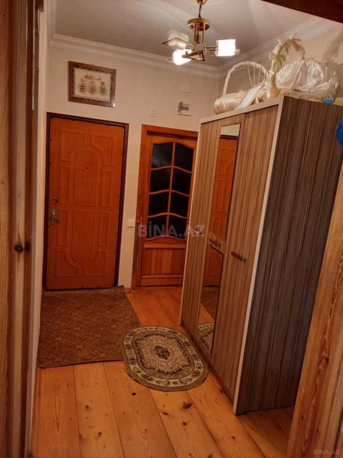 Satılır 4 otaqlı mənzil 110 m²