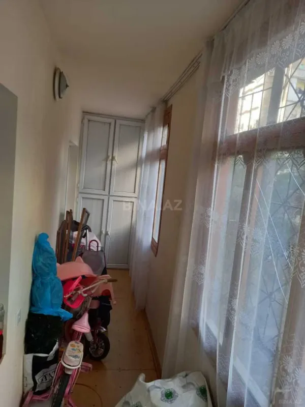 Satılır 4 otaqlı mənzil 110 m²