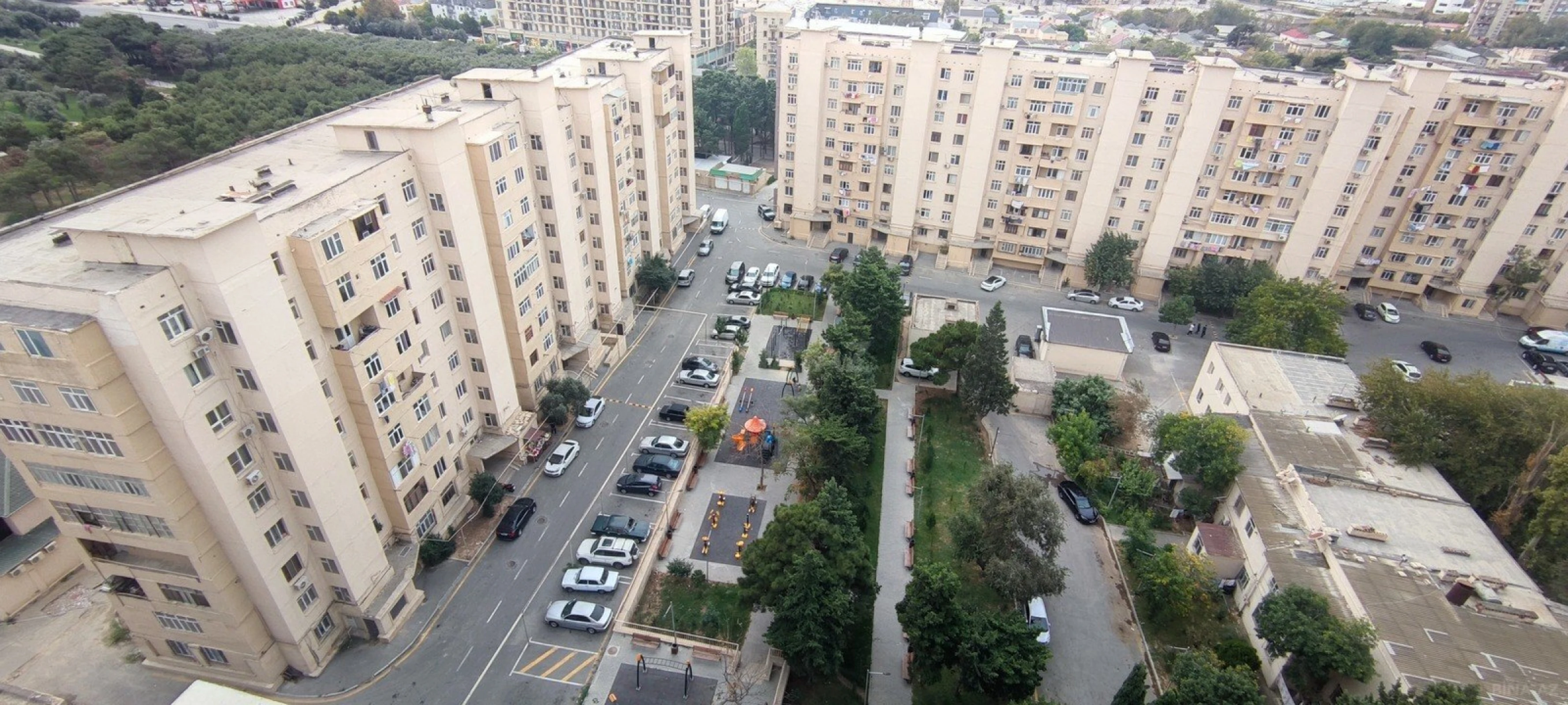 Satılır 2 otaqlı mənzil 82 m²