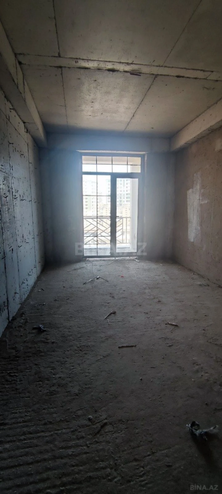 Satılır 2 otaqlı mənzil 82 m²