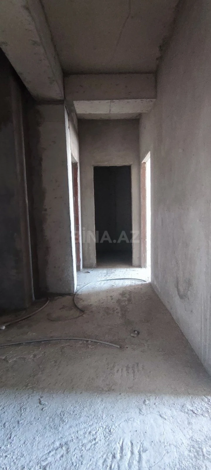 Satılır 2 otaqlı mənzil 82 m²