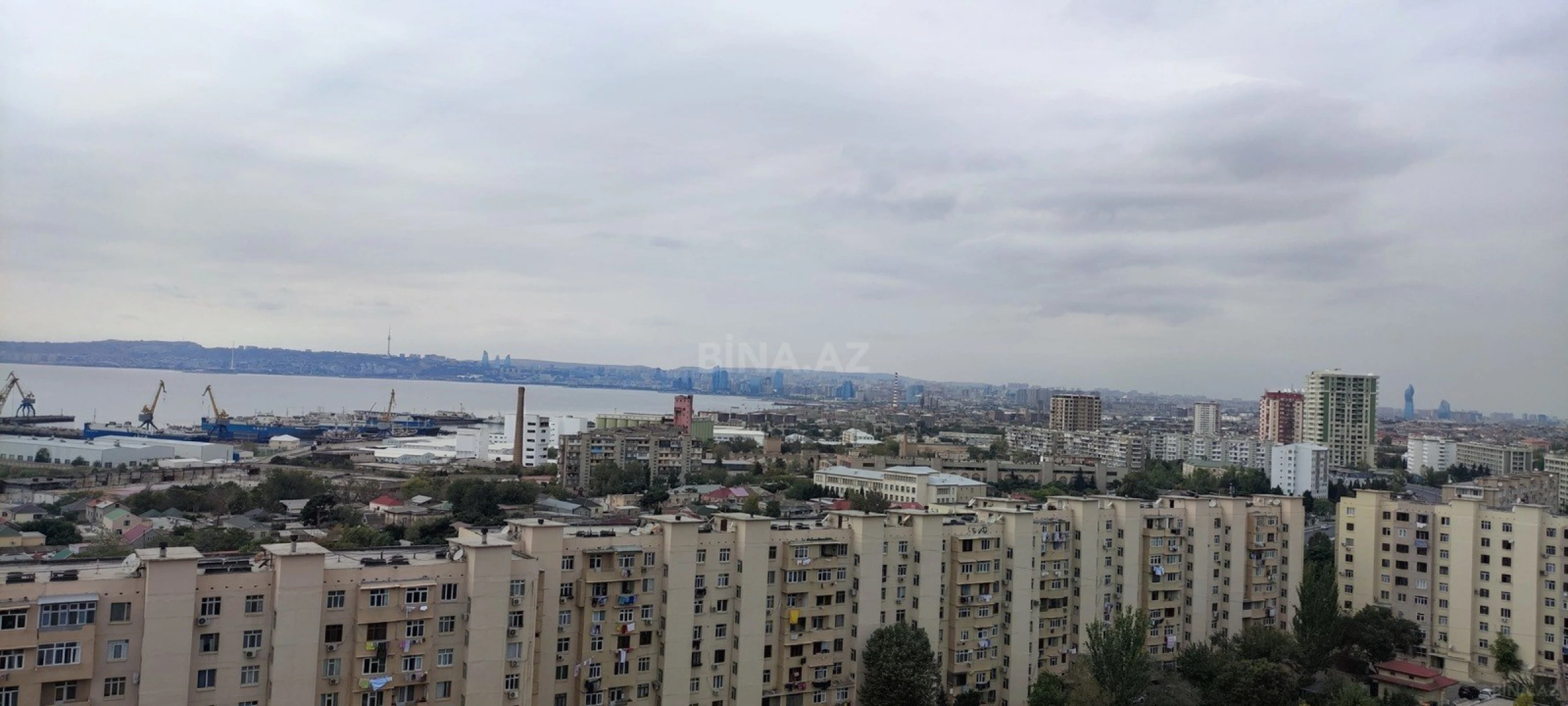 Satılır 2 otaqlı mənzil 82 m²