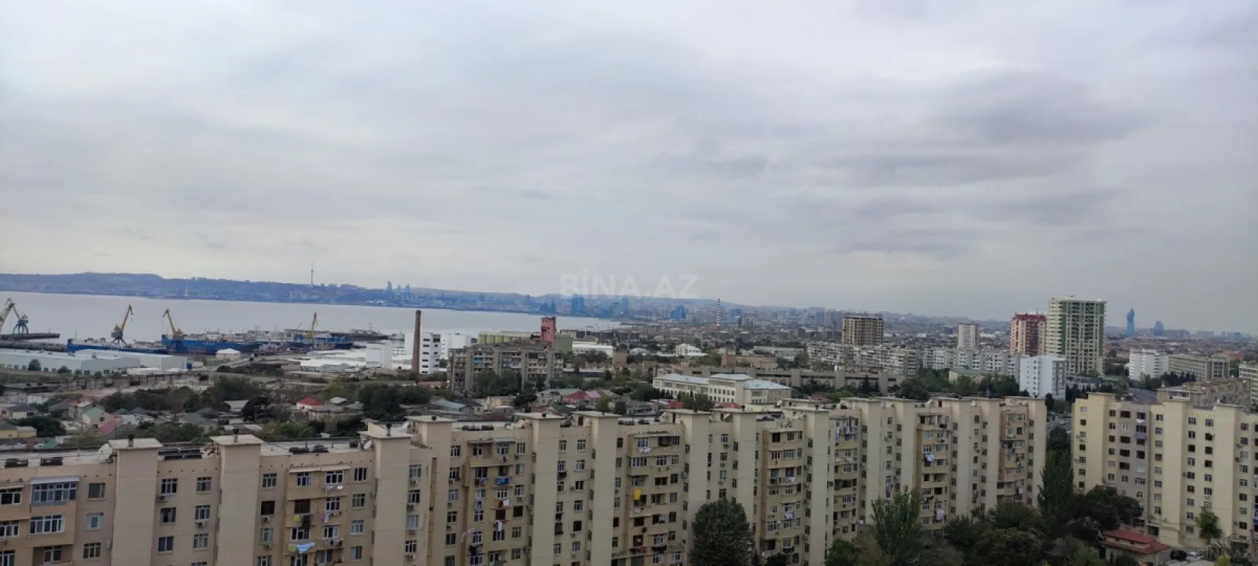 Satılır 2 otaqlı mənzil 82 m²