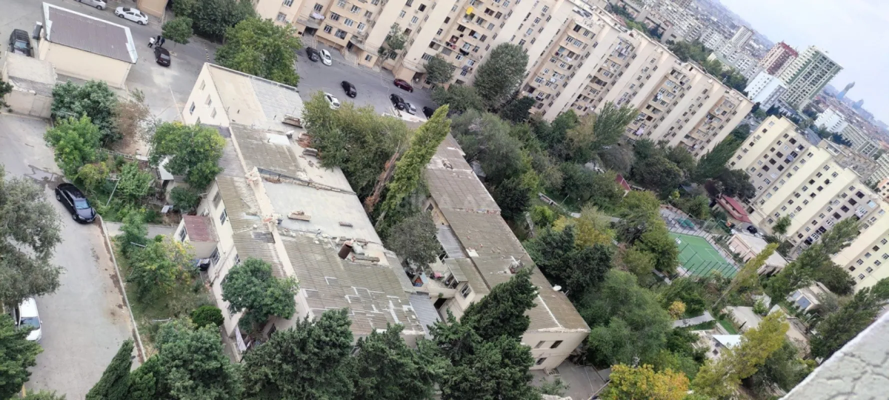 Satılır 2 otaqlı mənzil 82 m²