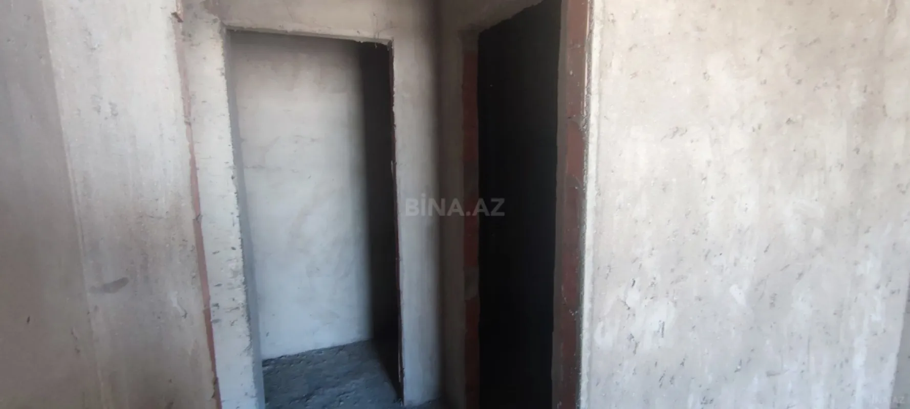 Satılır 2 otaqlı mənzil 82 m²