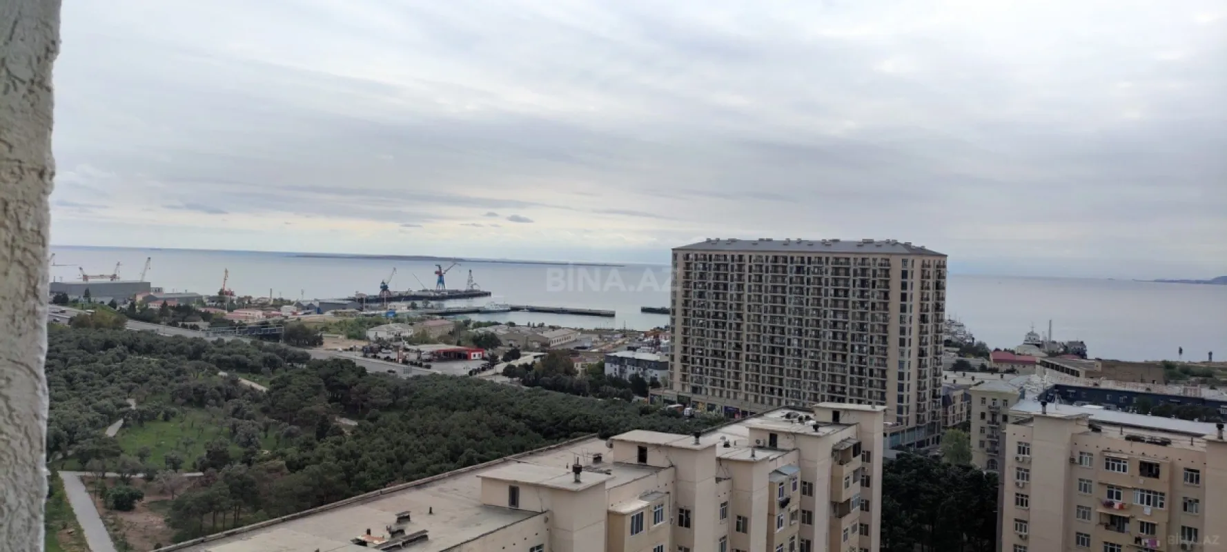 Satılır 2 otaqlı mənzil 82 m²