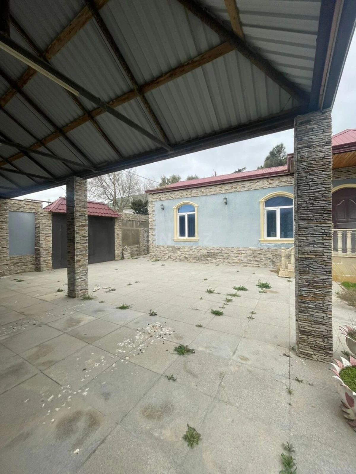 Satılır 3 otaqlı həyət evi 160 m²