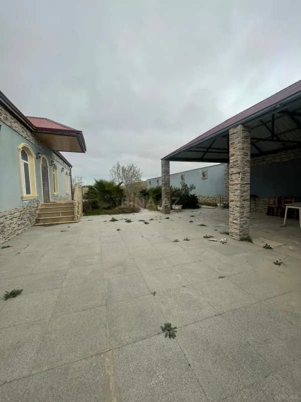 Satılır 3 otaqlı həyət evi 160 m²