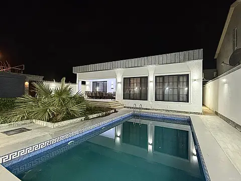 Kirayə verilir 4 otaqlı həyət evi 200 m²