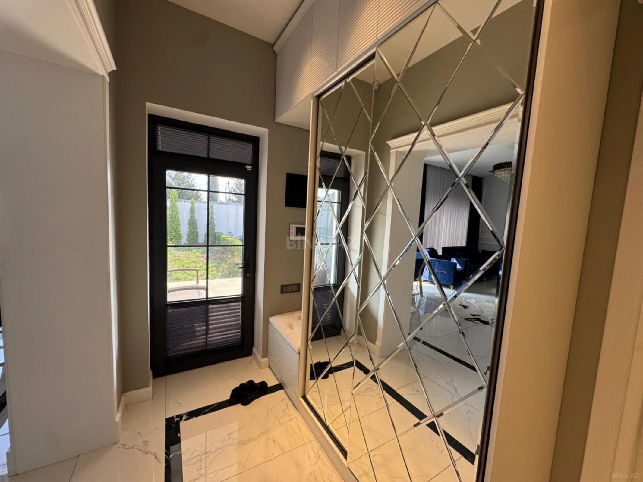 Kirayə verilir 4 otaqlı həyət evi 200 m²