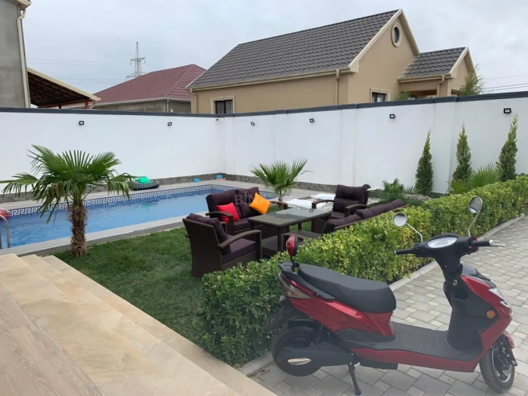 Kirayə verilir 4 otaqlı həyət evi 200 m²