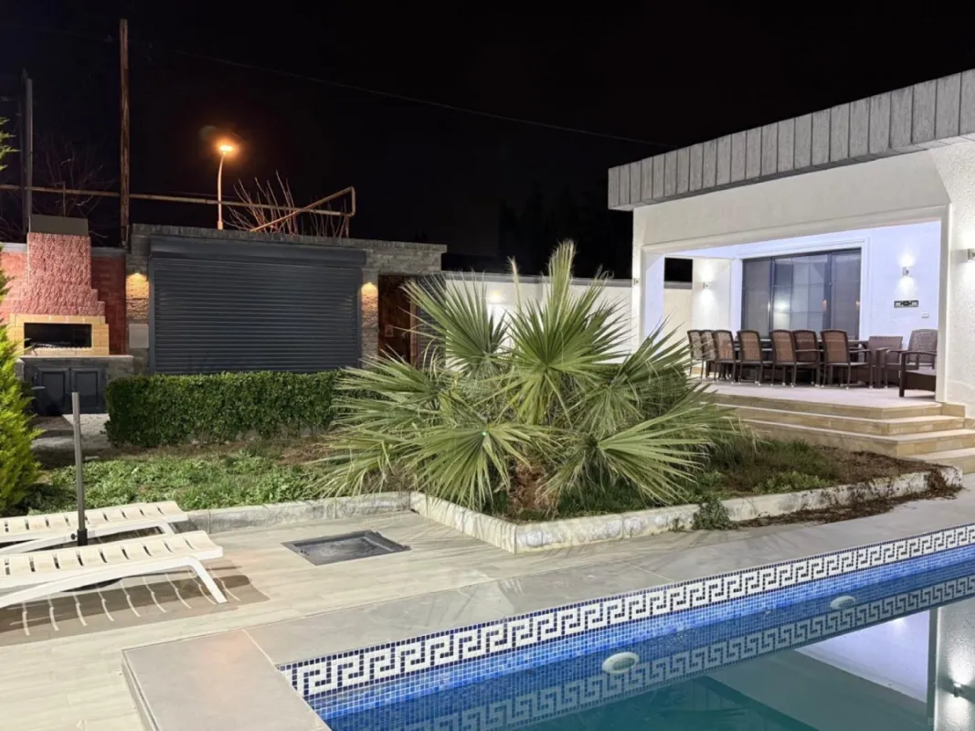 Kirayə verilir 4 otaqlı həyət evi 200 m²