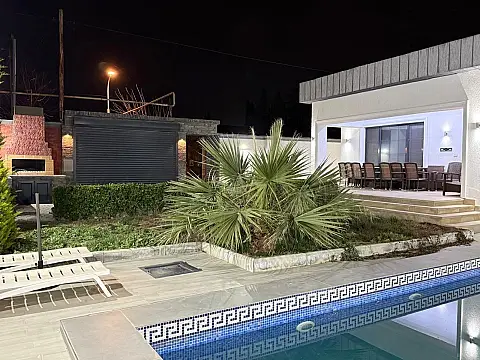 Kirayə verilir 4 otaqlı həyət evi 200 m²