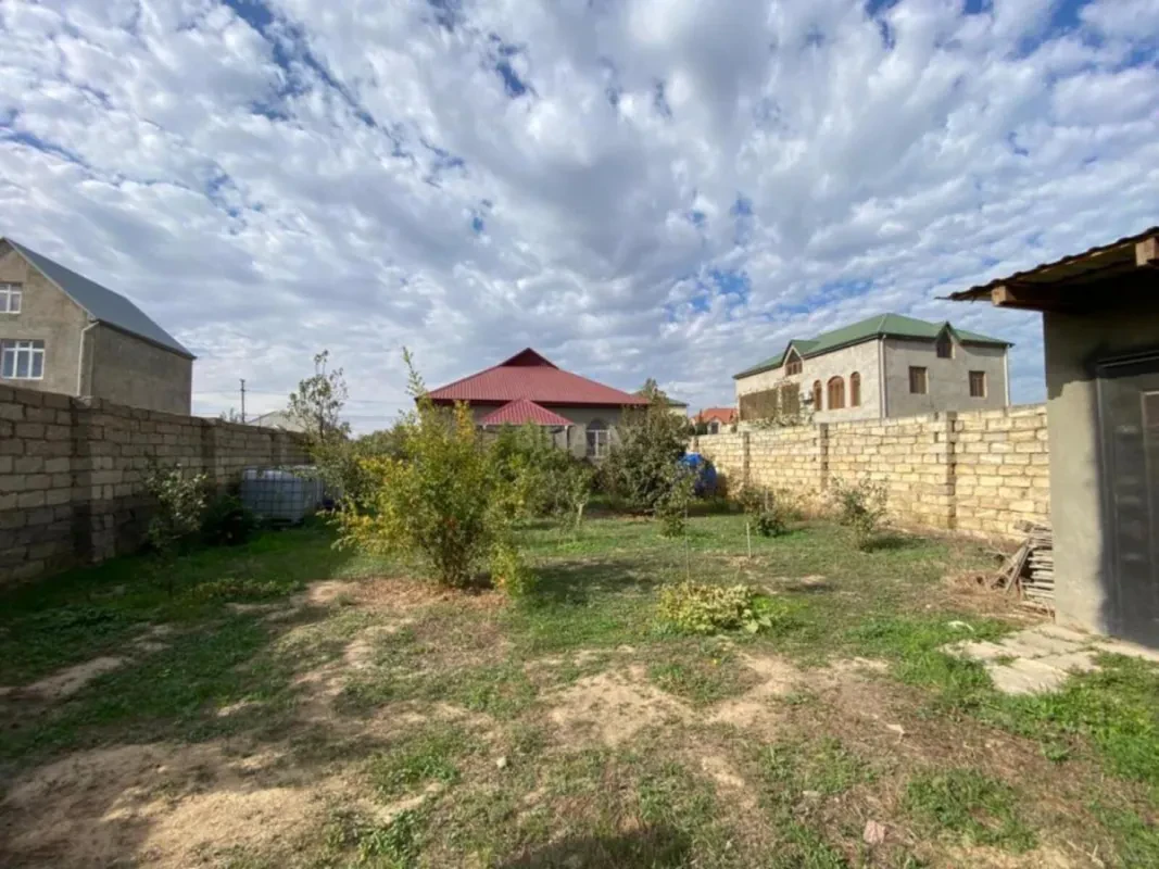 Satılır 6 otaqlı həyət evi 200 m²
