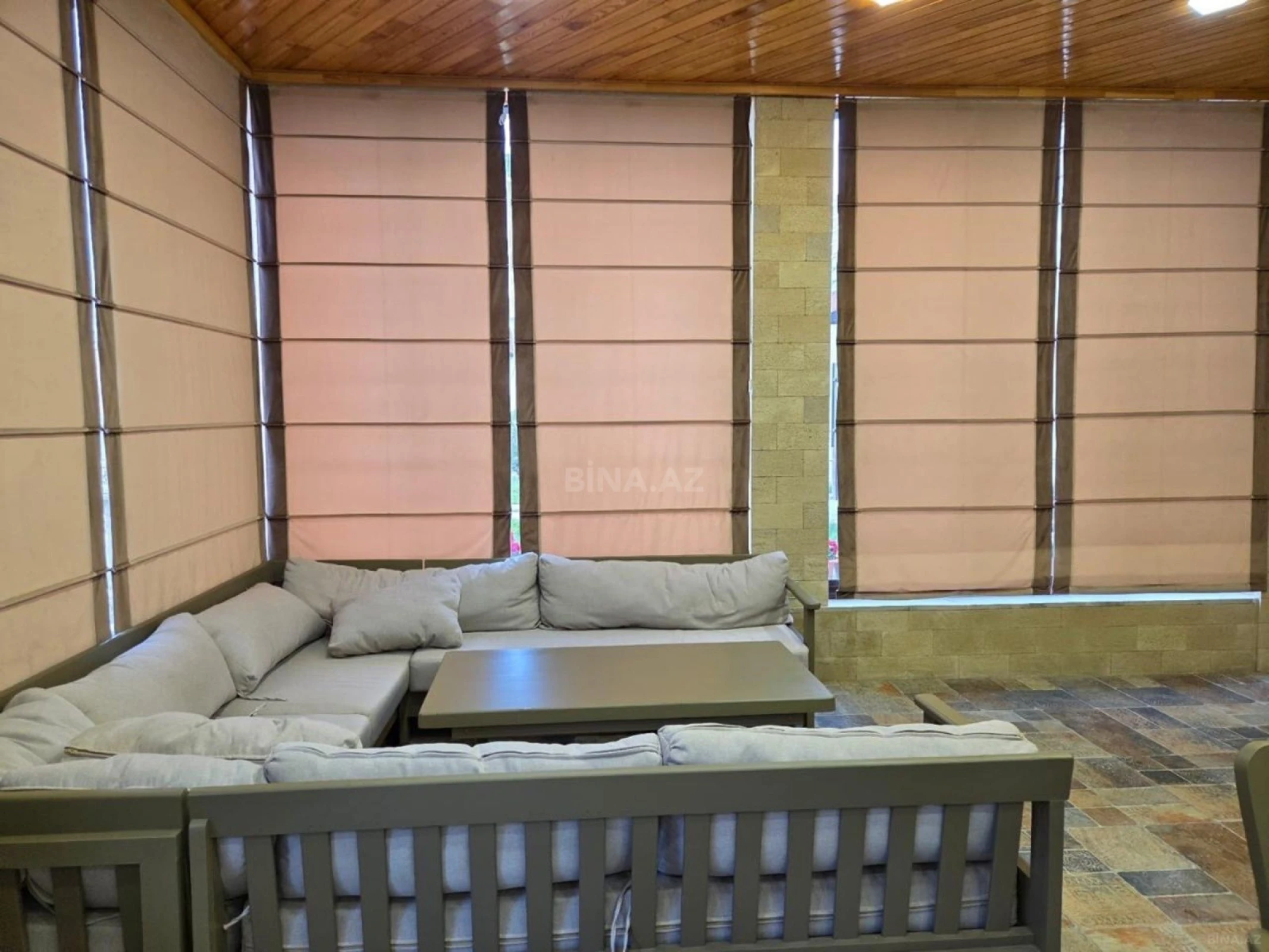Kirayə verilir 5 otaqlı həyət evi 340 m²