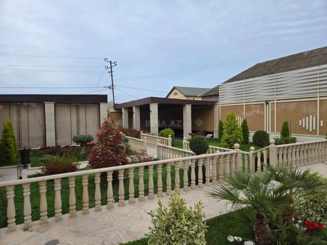 Kirayə verilir 5 otaqlı həyət evi 340 m²