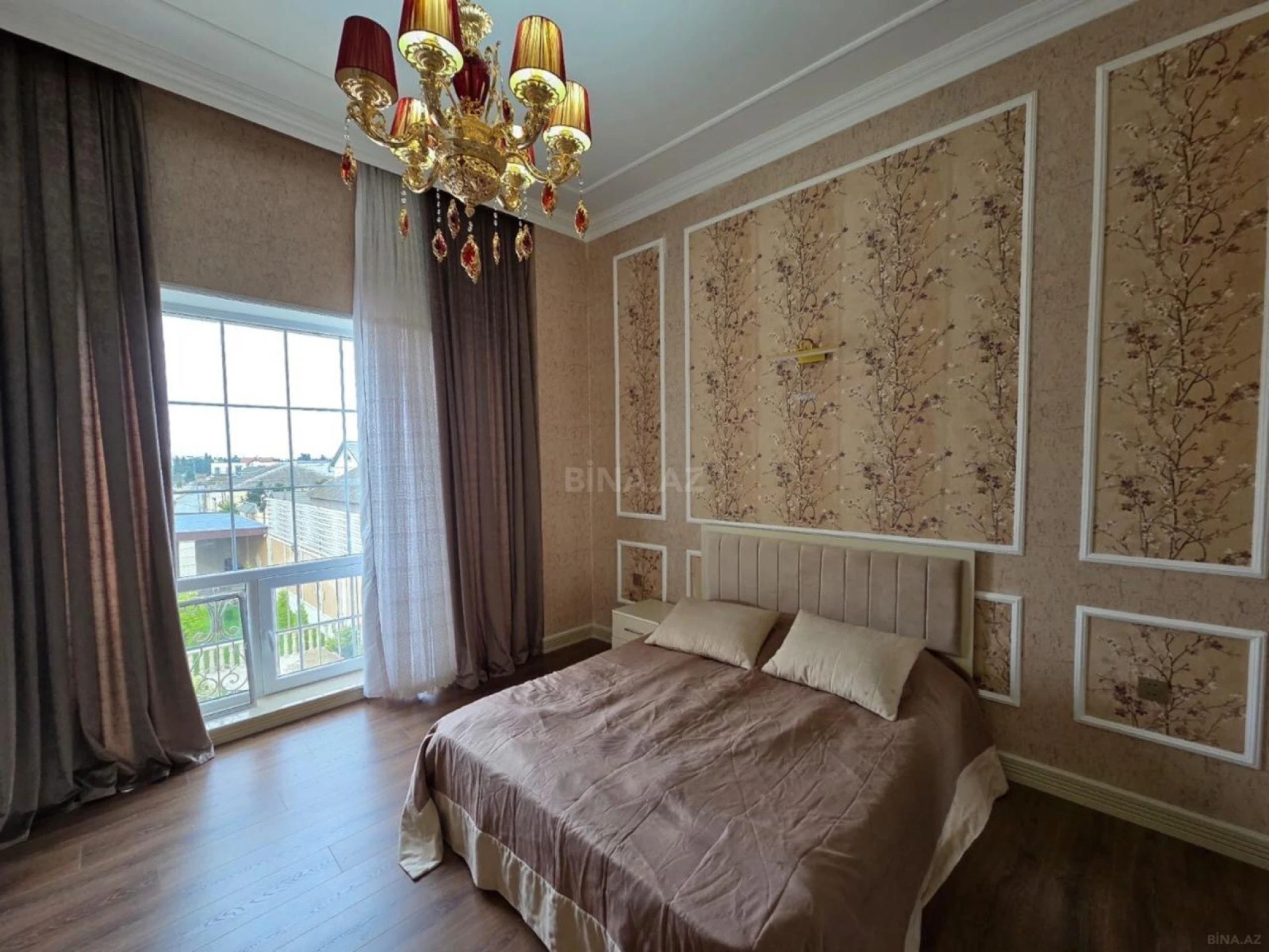 Kirayə verilir 5 otaqlı həyət evi 340 m²
