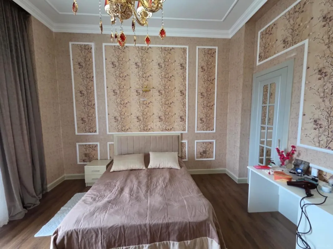 Kirayə verilir 5 otaqlı həyət evi 340 m²