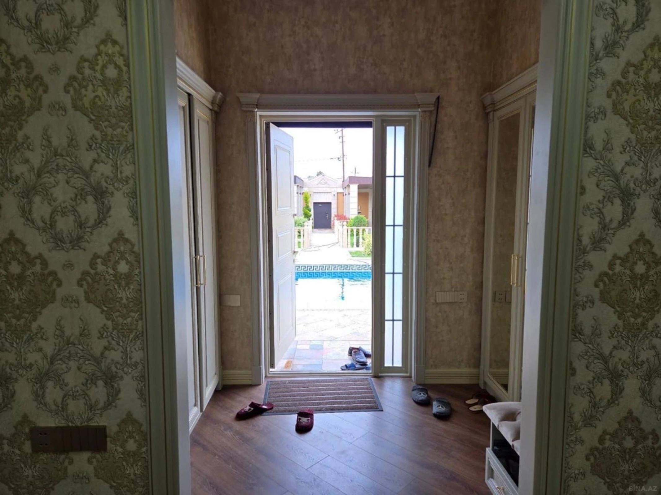 Kirayə verilir 5 otaqlı həyət evi 340 m²