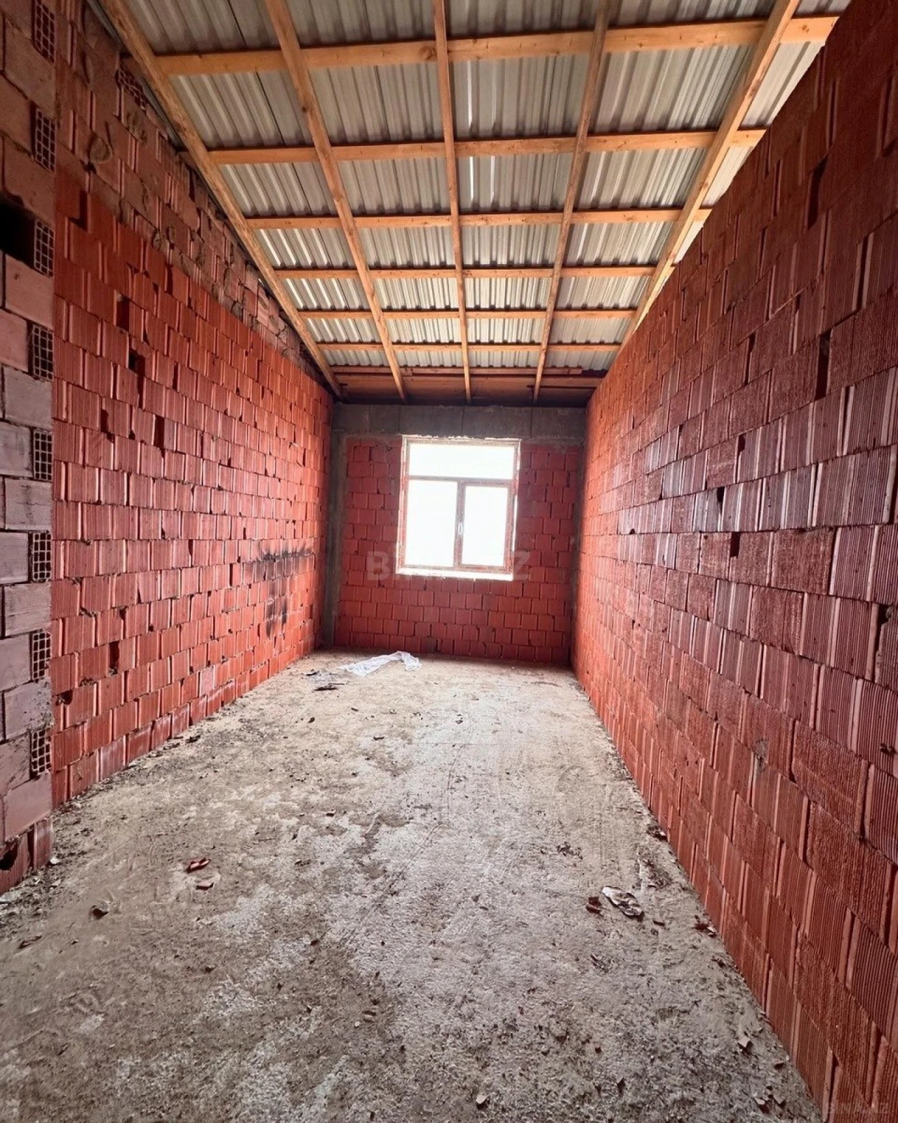 Satılır 2 otaqlı mənzil 71 m²