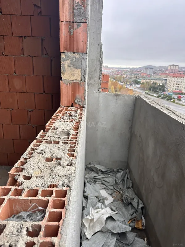 Satılır 2 otaqlı mənzil 71 m²