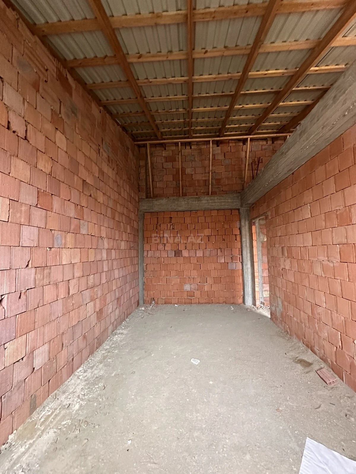 Satılır 2 otaqlı mənzil 71 m²