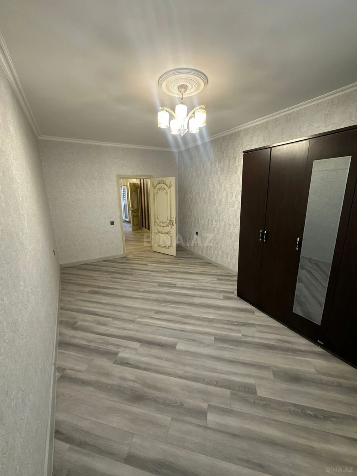 Satılır 2 otaqlı mənzil 55 m²