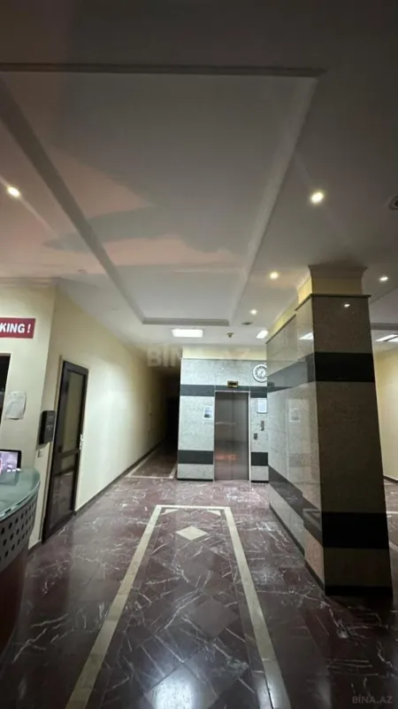 Satılır 5 otaqlı mənzil 250 m²