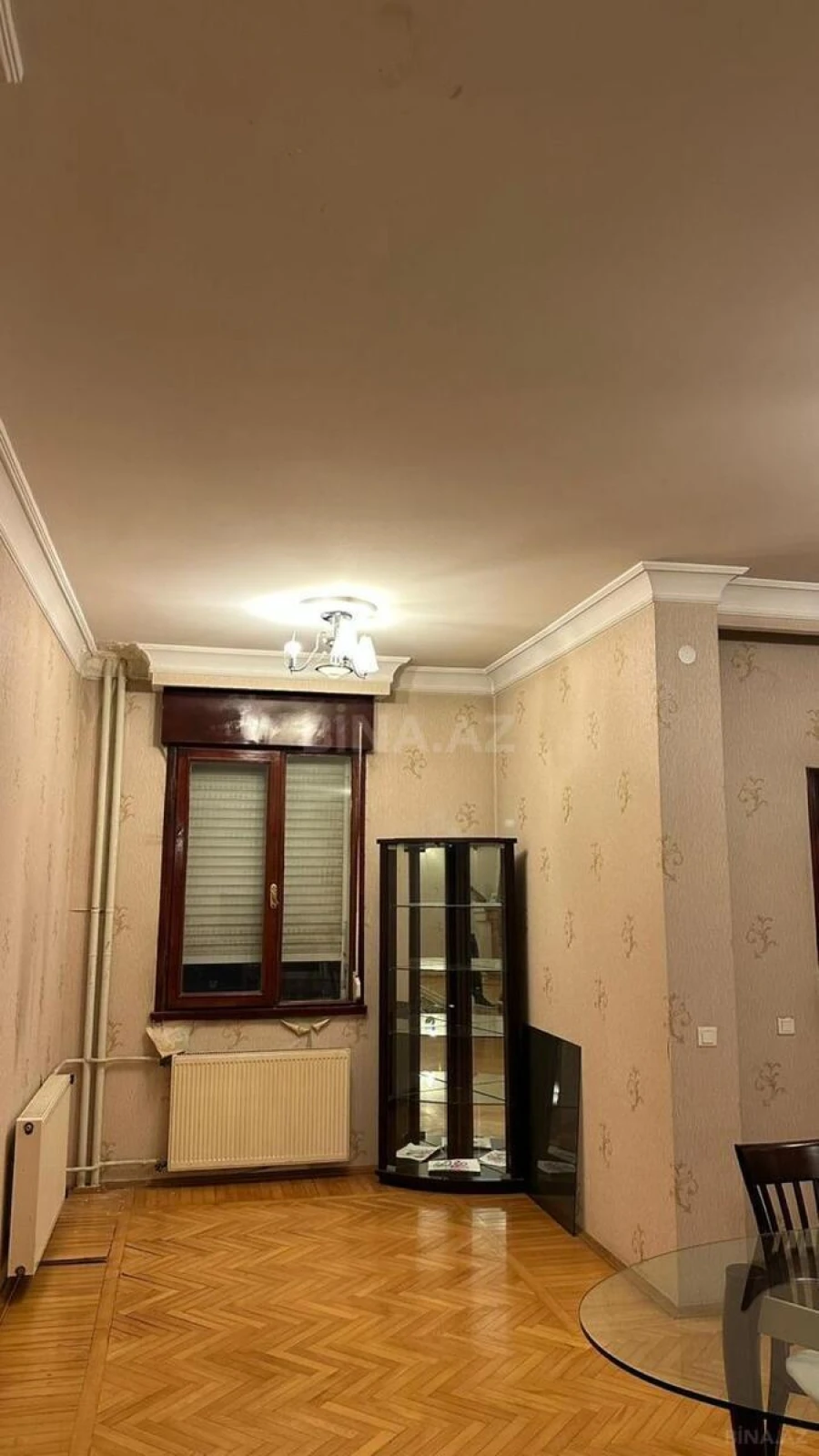 Satılır 5 otaqlı mənzil 250 m²
