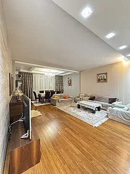 Satılır 4 otaqlı mənzil 185 m² — Bakı 4 otaq 185.00 m²
