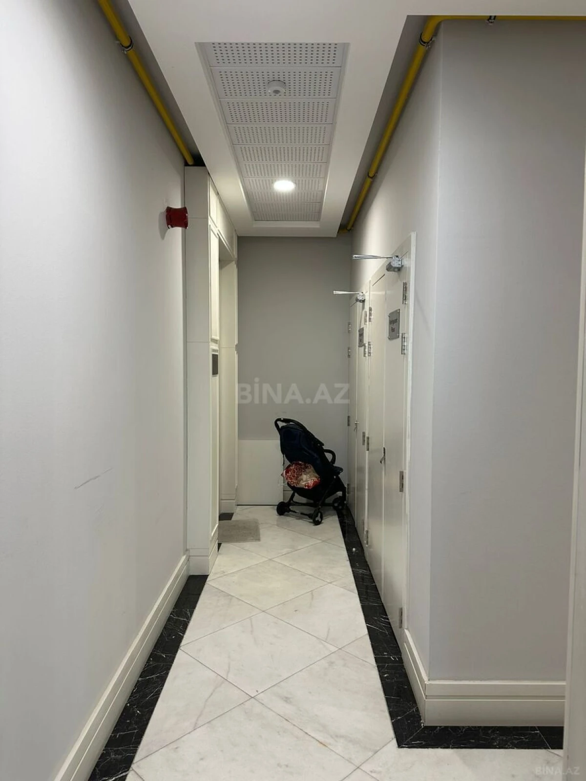 Satılır 3 otaqlı mənzil 145 m²