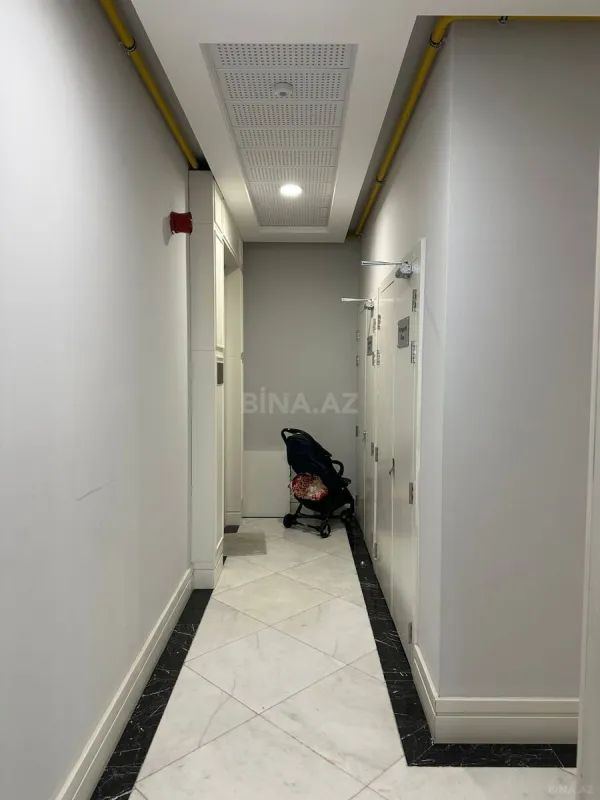 Satılır 3 otaqlı mənzil 145 m²