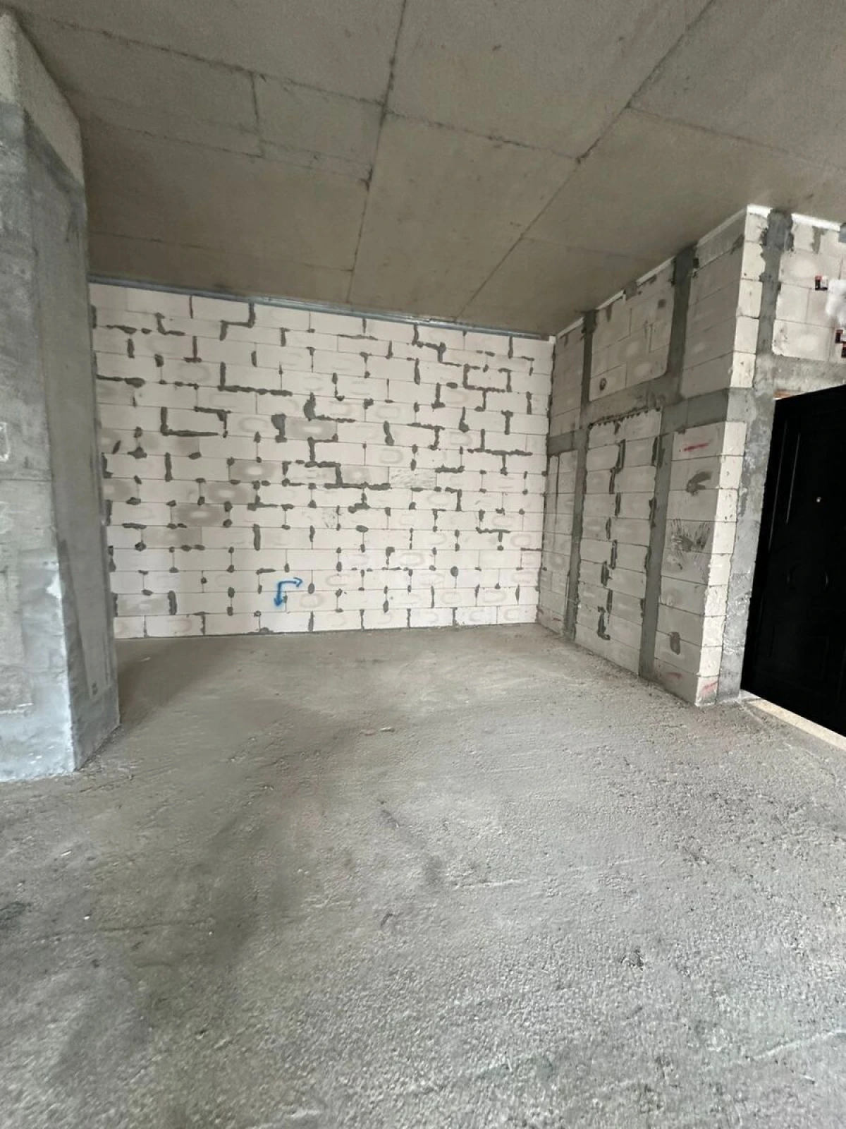 Satılır 3 otaqlı mənzil 145 m²