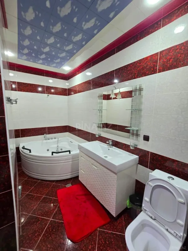 Satılır 3 otaqlı mənzil 175 m²