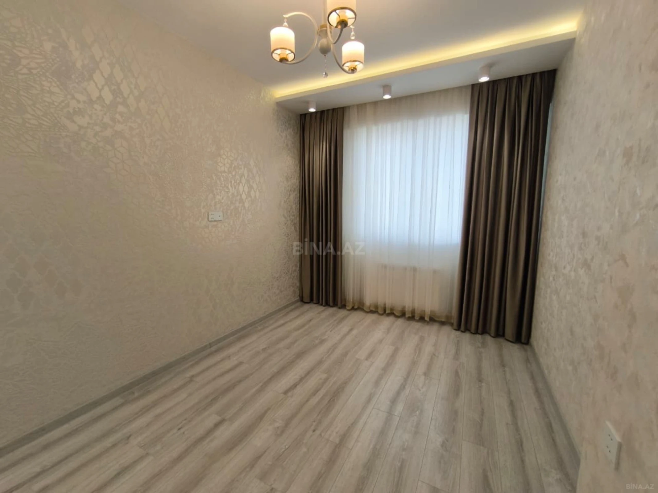 Satılır 2 otaqlı mənzil 52 m²
