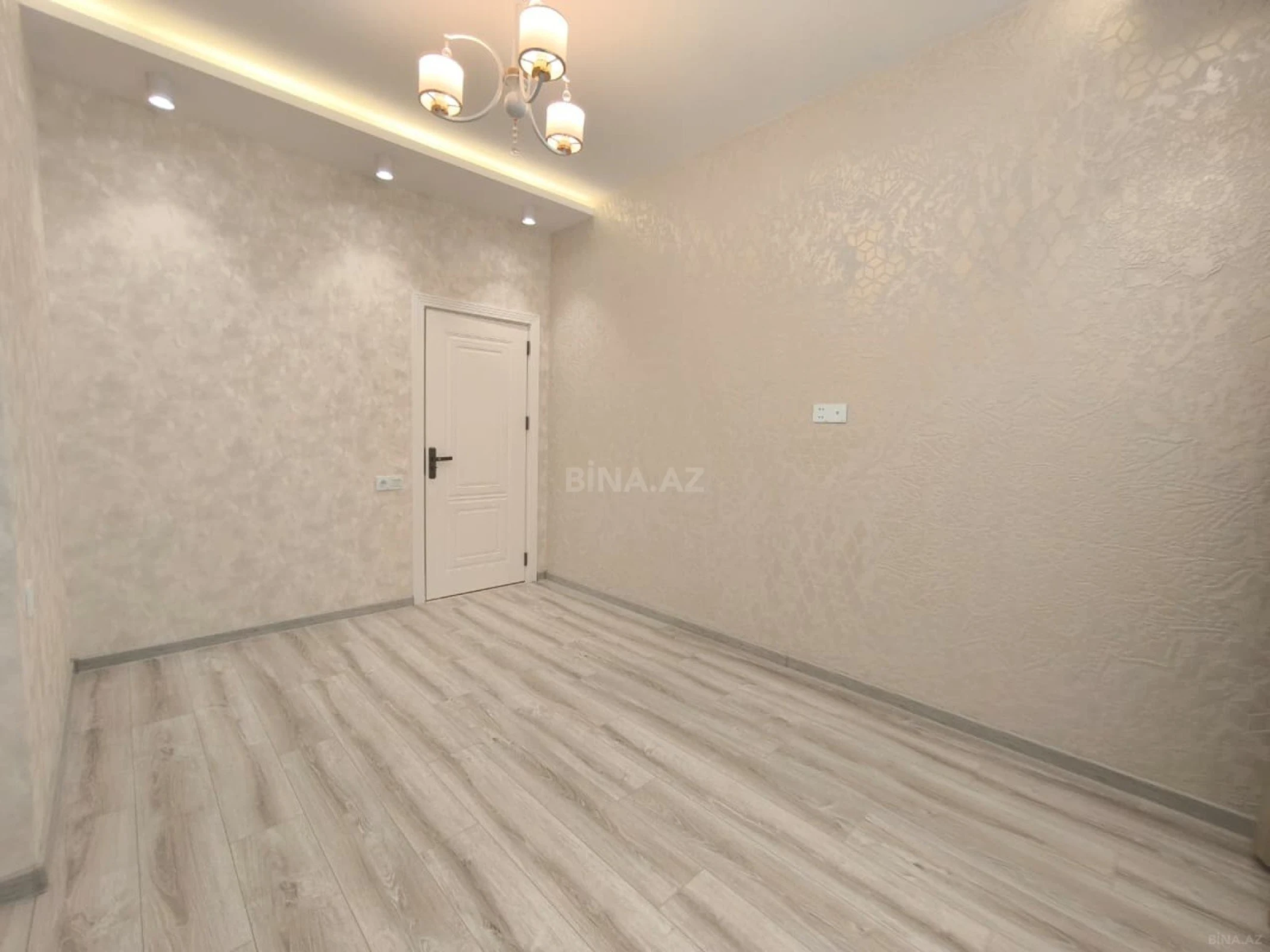 Satılır 2 otaqlı mənzil 52 m²