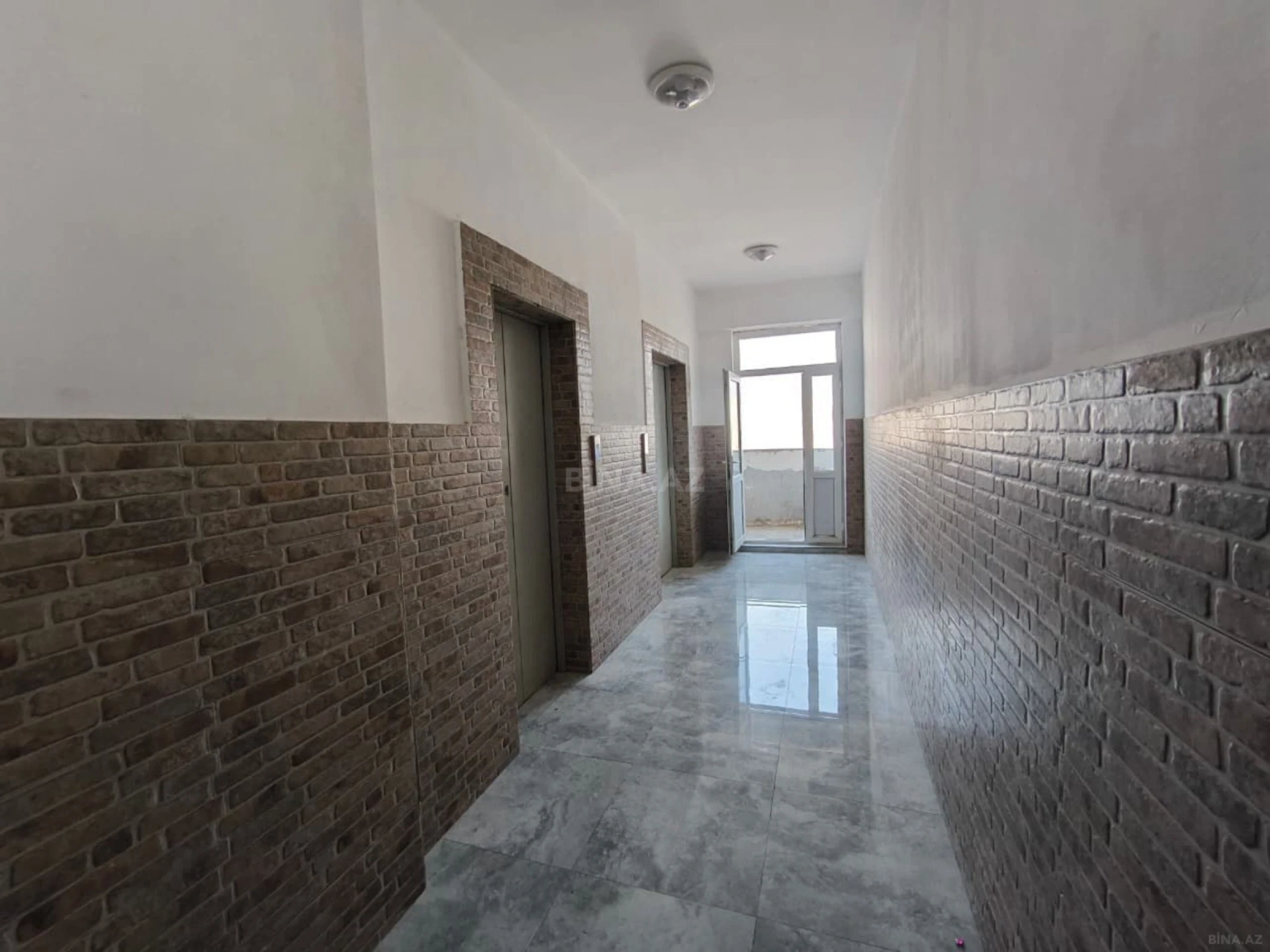 Satılır 2 otaqlı mənzil 52 m²
