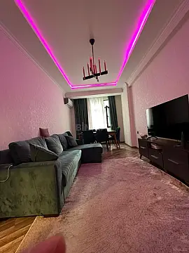 Kirayə verilir 2 otaqlı mənzil 60 m²