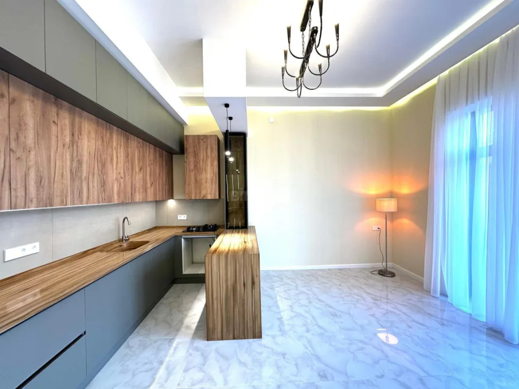 Satılır 4 otaqlı həyət evi 185 m²