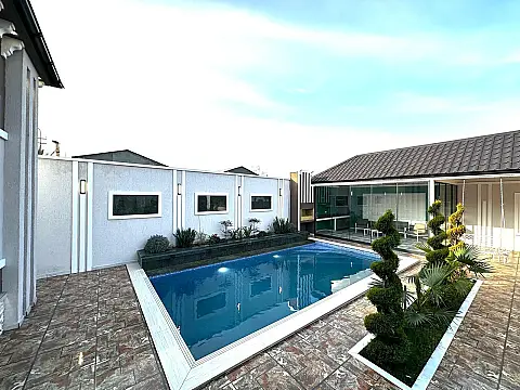 Satılır 4 otaqlı həyət evi 185 m²