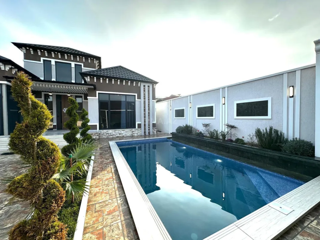 Satılır 4 otaqlı həyət evi 185 m²