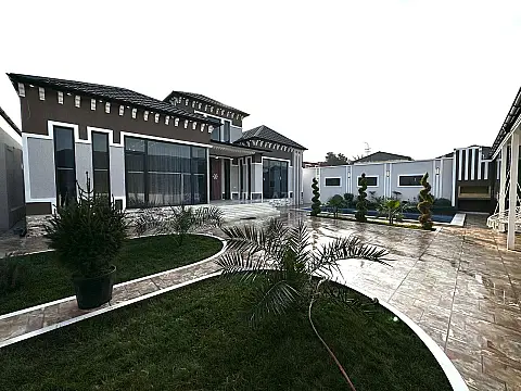 Satılır 4 otaqlı həyət evi 185 m²