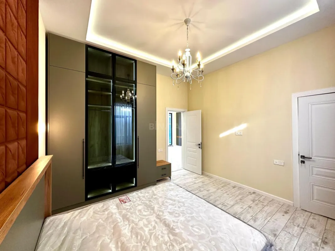 Satılır 4 otaqlı həyət evi 185 m²