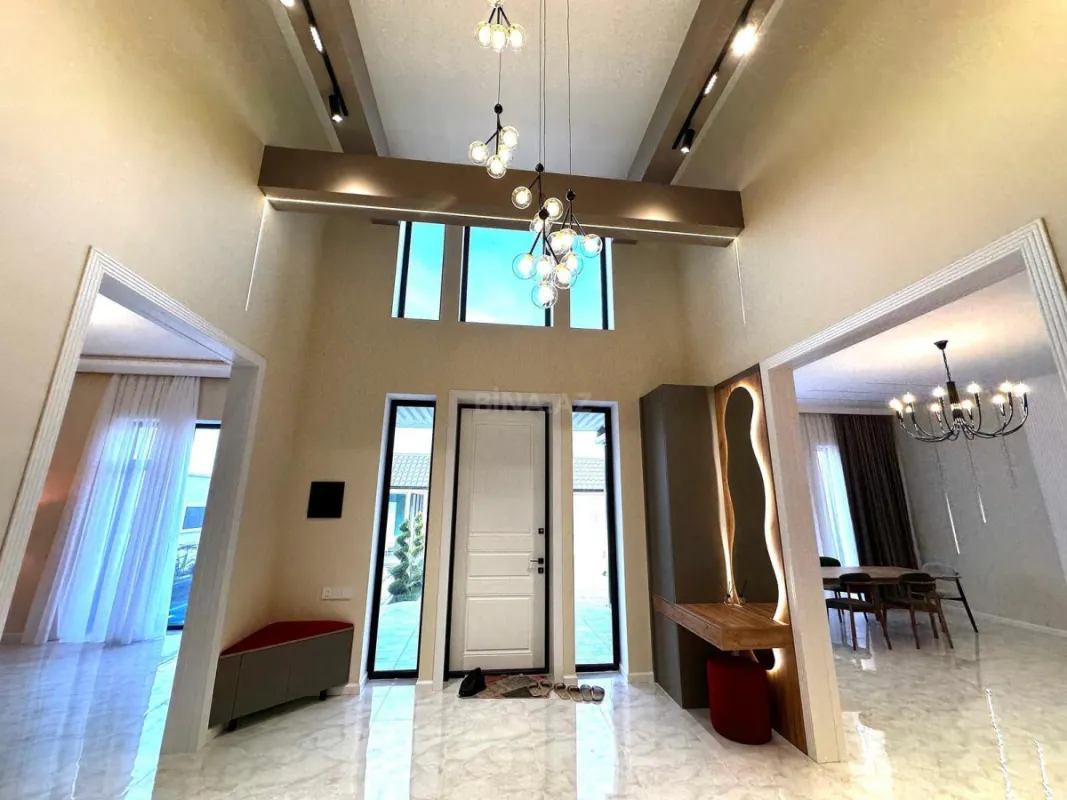 Satılır 4 otaqlı həyət evi 185 m²
